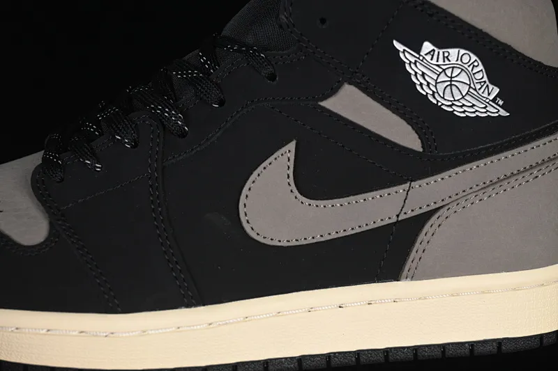 All categories Air Jordan Jordan series basketball shoes Air Jordan 1 Mid G version pure original Air Jordan 1 Mid AJ1 Joe 1 milk tea mocha mid-top cultural casual sneakers IB7110-002